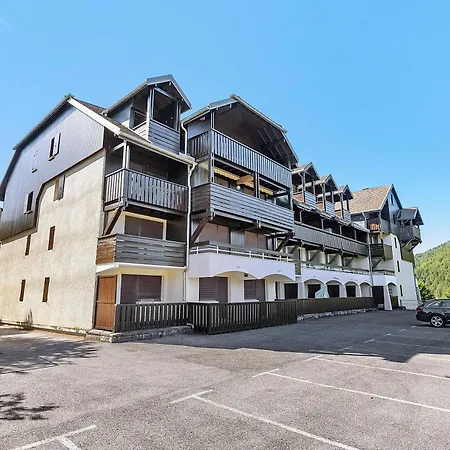 Appartement Rez De Jardin Au Coeur De